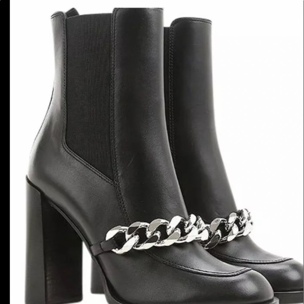 Givenchy black leather chain link ankle boots with block heel - size 7
